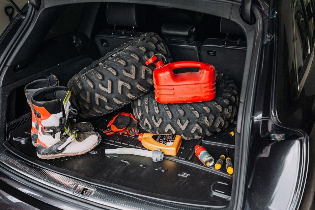 Tailored Car Boot Liner for Range Rover - Protect Your Boot from Dirt and Damage